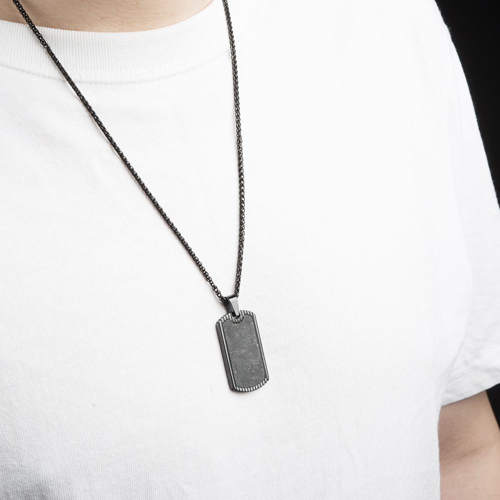 Liontin Serat Karbon Liontin M - Men Accessories List ulasan dan harga